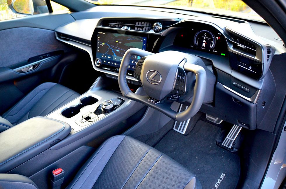 Lexus RZ 550e F-Sport 3.JPG