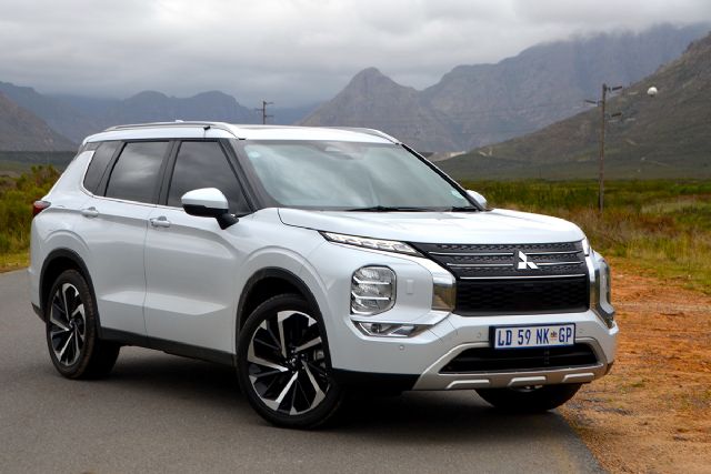 Mitsubishi Outlander 1