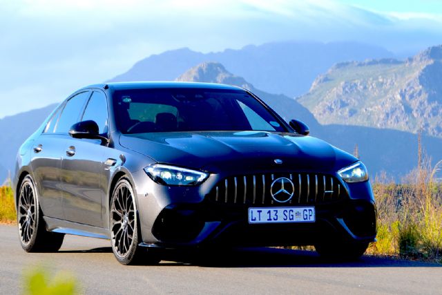 Mercedes C63 S e-Performance 1