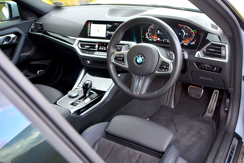 220i Coupé